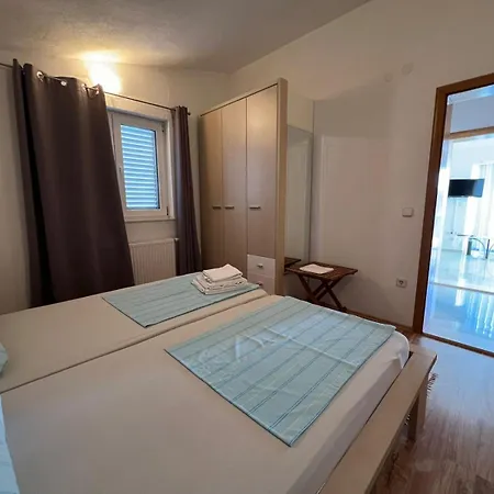 In With Sea View, Balcony, Air Conditioning, Wifi 5148-3 Апартаменты Рогозница